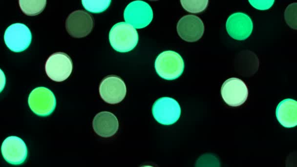 Caméra colorée bokeh defocusecd la nuit — Video