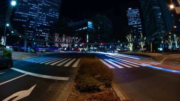 Noc upływa ulica miejska w mieście biznesu w Tokio — Wideo stockowe