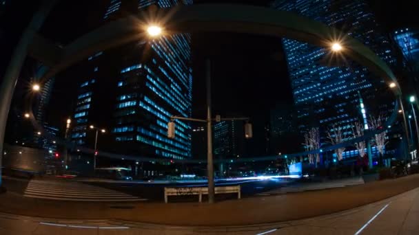 'S Nachts vervallen stedelijke straat in de zakelijke stad in Tokio — Stockvideo