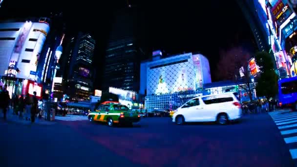 Überquerung der Neon-Stadt in Shibuya Tokyo im Zeitraffer — Stockvideo