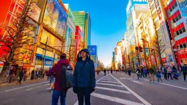 En Timelapse av Downtown Street vid Electric Town i Akihabara Tokyo dagtid wide shot — Stockvideo