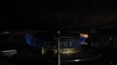 Mutfakta wok altında ısı Ateşleme