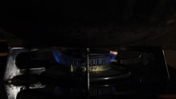 Mutfakta wok altında ısı Ateşleme — Stok video