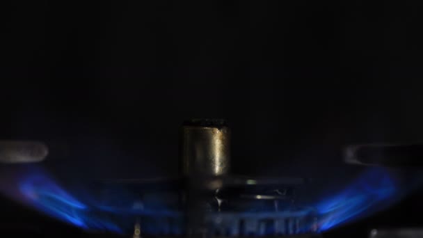 厨房里的热量点火 — 图库视频影像