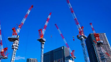 Tokyo geniş atış panning yapım aşamasında hareketli vinçler bir zaman atlamalı