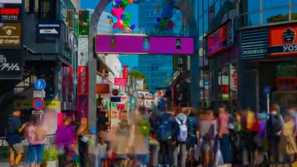 Harajuku Tokyo gündüz geniş atış Takeshita sokak bir timelapse — Stok video