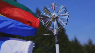 Ibaraki gündüz güneşli Ryujin büyük köprüde sazan flamalar