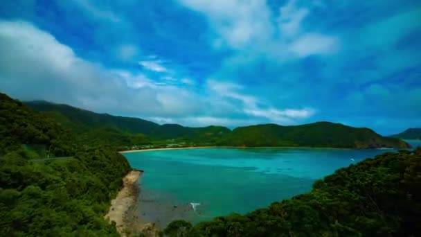 Timelapse cypla w pobliżu błękitnego oceanu w Amami Oshima Kagoshima — Wideo stockowe