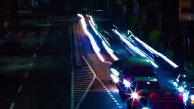 Tokyo'da Oume caddesinde şehir caddesinin bir timelapse uzun pozlama geniş çekim