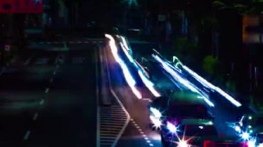 Tokyo'da Oume caddesinde şehir caddesinin bir timelapse uzun pozlama geniş çekim