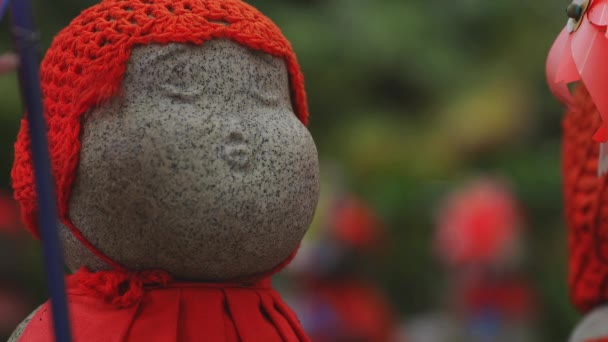 Staty Guardian bär Red Hat i Tokyo dagtid — Stockvideo