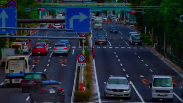 Eine Autostraße in der Kanpachi-Allee in Tokio im Zeitraffer — Stockvideo