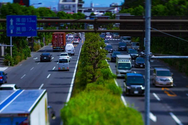 Ulica w śródmieściu przy alei Kanpachi w Tokio w dzień Tilt-Shift — Zdjęcie stockowe