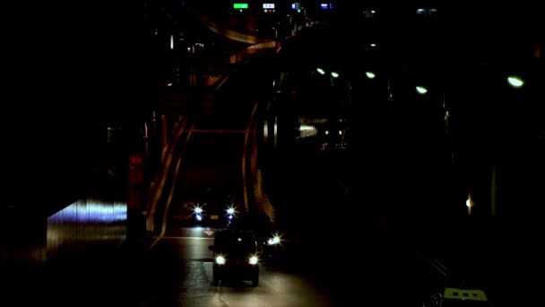 世田谷東京の繁華街の夜市街道ロングショット — ストック動画