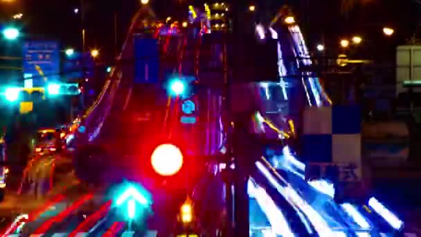 Un timelapse noche de la calle de la ciudad en el centro de Suginami Tokio tiro largo — Vídeos de Stock