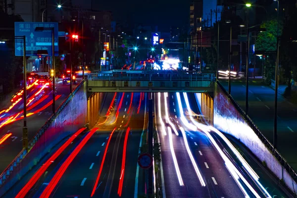 世田谷区のダウンタウンにある夜の街｜東京 — ストック写真