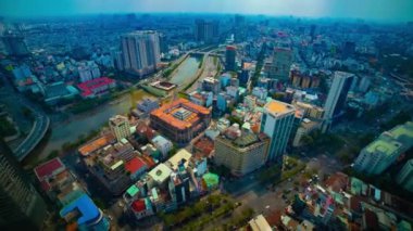 Ho Chi Minh yüksek açılı geniş açılı panoramik şehir manzarasının zamanlaması