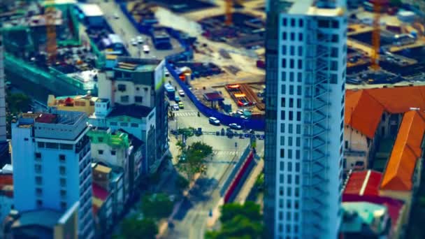 Timelapse miniaturowego korka w ruchliwym mieście w Ho Chi Minh wysoki kąt tiltshift pochylenie — Wideo stockowe