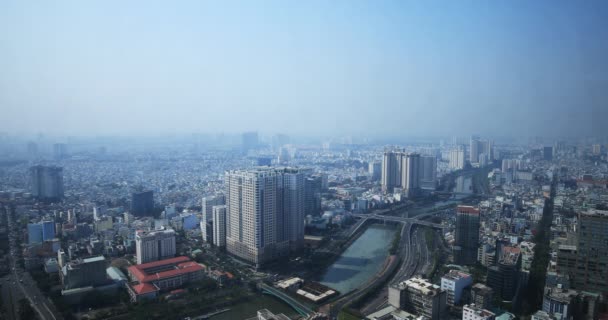 Panoramatická městská krajina v Ho Chi Minh vysoký úhel široký záběr — Stock video