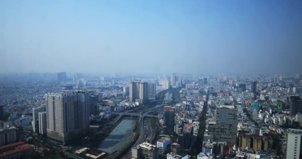 Panoramatická městská krajina v Ho Chi Minh vysoký úhel široký záběr — Stock video