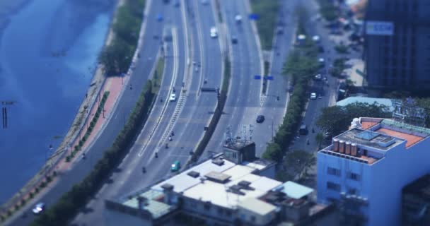 Пробка в миниатюрном оживленном городке в Хошимине под высоким углом наклона — стоковое видео