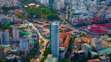 Ho Chi Minh 'in işlek kasabasında trafik sıkışıklığı zamanı.