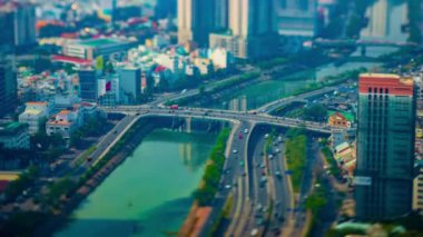 Ho Chi Minh 'in işlek kasabasında minyatür trafik sıkışıklığı zamanı.