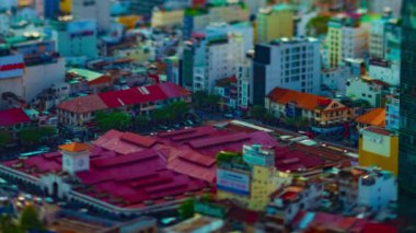 Ho Chi Minh Vietnam 'daki Ben Thanh pazarındaki minyatür caddenin zaman çizelgesi.