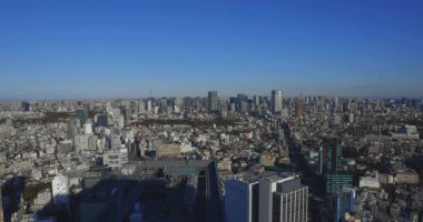 Tokyo yüksek açılı geniş açılı panoramik şehir manzarası