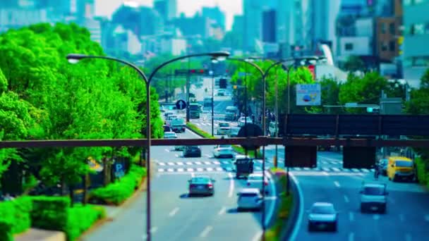 En timelapse av miniatyr city street på Yasukuni avenyn i Tokyo dagtid zoom — Stockvideo