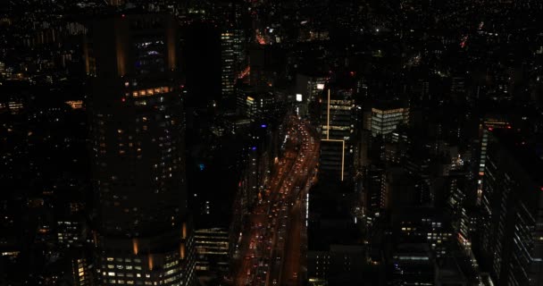 Nocna autostrada na miejskim mieście w Shibuya wysoki kąt szerokie ujęcie — Wideo stockowe