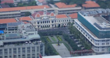 Ho Chi Minh Halklar Komitesi Ofisi 'nde minyatür bir trafik sıkışıklığı