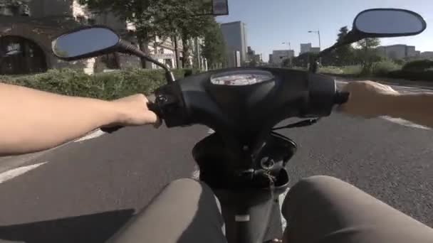 Tokyo 'daki Uchibori Bulvarı' nda bisiklet sürme bakış açısı — Stok video