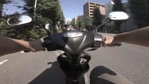 在东京欧梅大道骑自行车的观点 — 图库视频影像