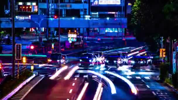 Нічний таймелапсис міської вулиці в Аоямі довго зніс масштаб — стокове відео