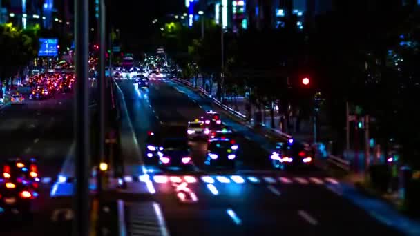 Ein nächtlicher Zeitraffer der Miniatur-Stadtstraße in Aoyama — Stockvideo