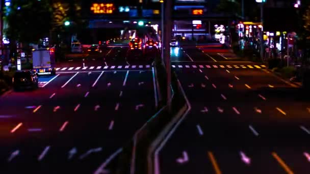 Un timelapse nocturno de la calle urbana en miniatura en Aoyama tiltshift — Vídeo de stock