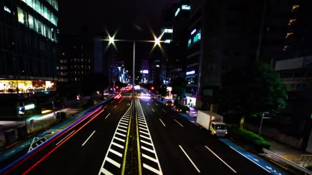 En natt timelapse av stadens gata i Aoyama bred skott panorering — Stockvideo