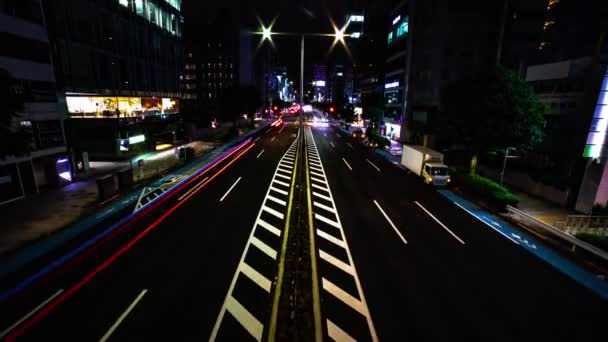 青山ワイドショット傾きの都市の街の夜の経過 — ストック動画