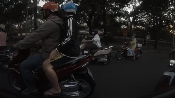 Een slowmotion van de verkeersopstopping in de binnenstad in Ho Chi Minh — Stockvideo