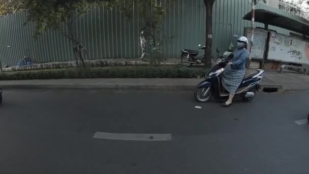 Um movimento lento de engarrafamento no centro da cidade de Ho Chi Minh — Vídeo de Stock