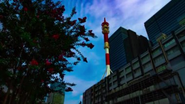 Tokyo 'daki iş kasabasında bir bulut zaman çizelgesi.