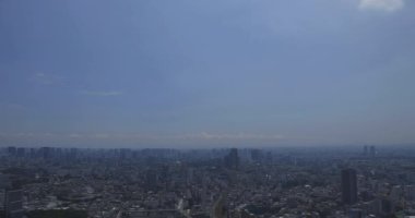 Tokyo yüksek açılı Ebisu bölgesinde panoramik bir şehir manzarası