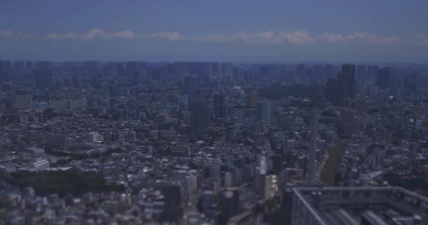 도쿄의 고지대에 위치 한 에비스 지역의 파노라마같은 도시 경관 — 비디오
