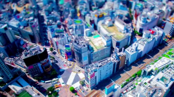 Un timelapse de Shibuya en miniatura cruzando en Tokio panorámica de ángulo alto — Vídeos de Stock