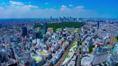 Tokyo 'nun şehir merkezindeki panoramik şehir manzarasının zamanlaması.