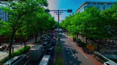 Tokyo 'daki Omotesando Bulvarı' ndaki şehir manzarasının zaman çizelgesi.