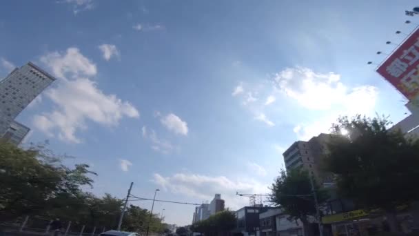 東京都内の動く街並みをローアングルで。 — ストック動画