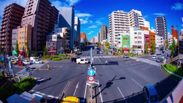 东京市中心一条过了很长时间的交通街，鱼的眼睛斜着 — 图库视频影像