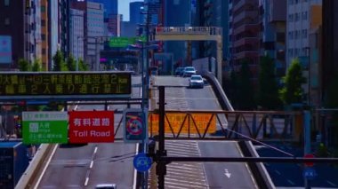 Tokyo 'daki otoyol girişindeki trafik sokağının zamanlaması.
